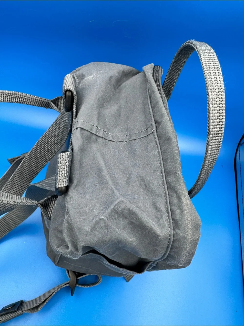 Fjallraven Kanken Mini Backpack - Grey with Red Logo